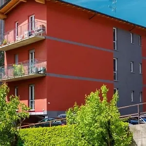 The Orange Housing In , Como Italië