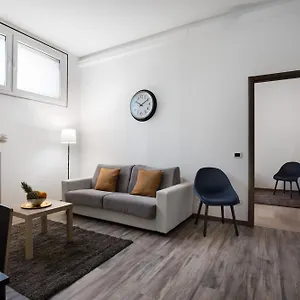 Bracco11 , Milano Italia